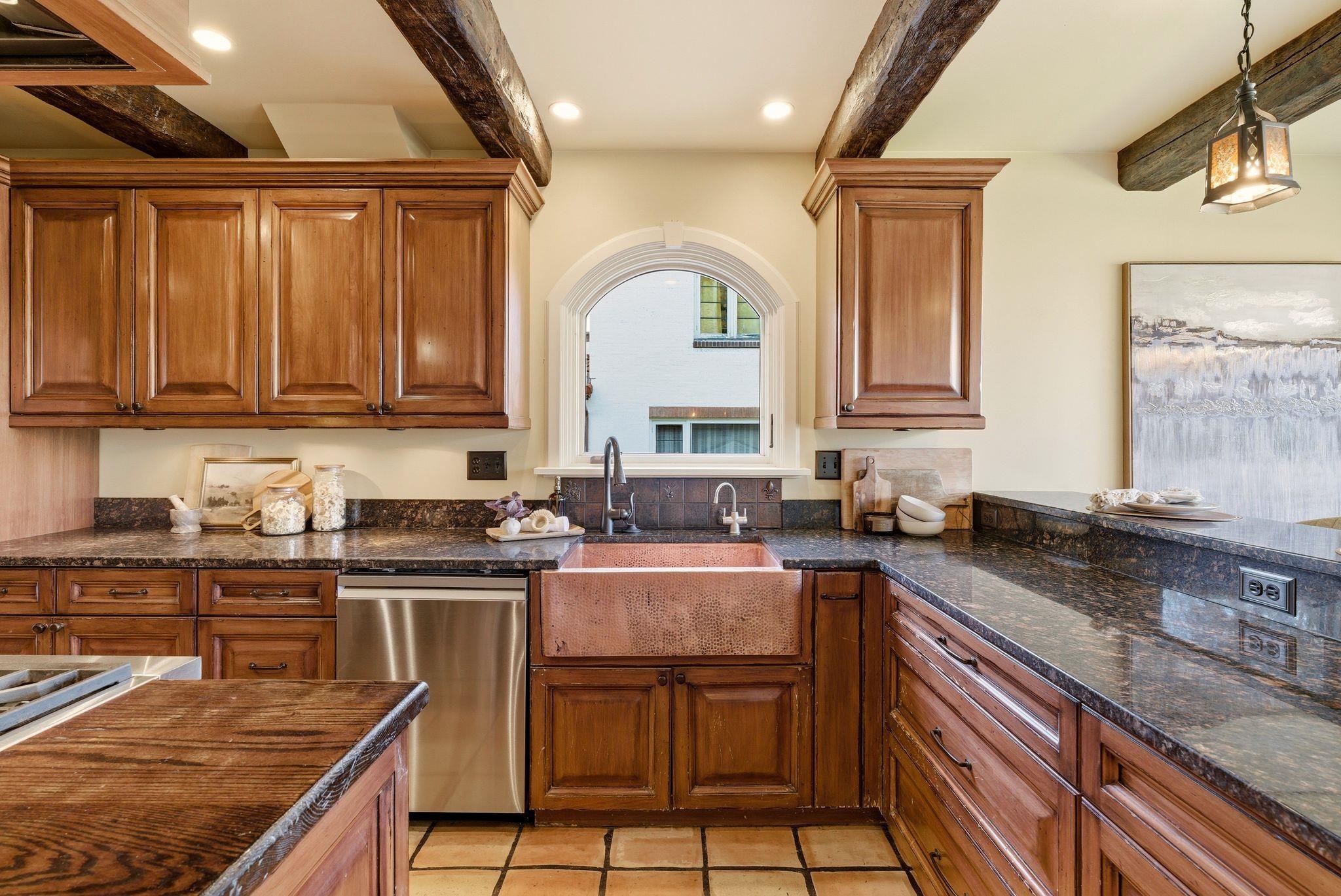 1215 East Overbluff Road Spokane, WA 99203 - Photo 13 of 50