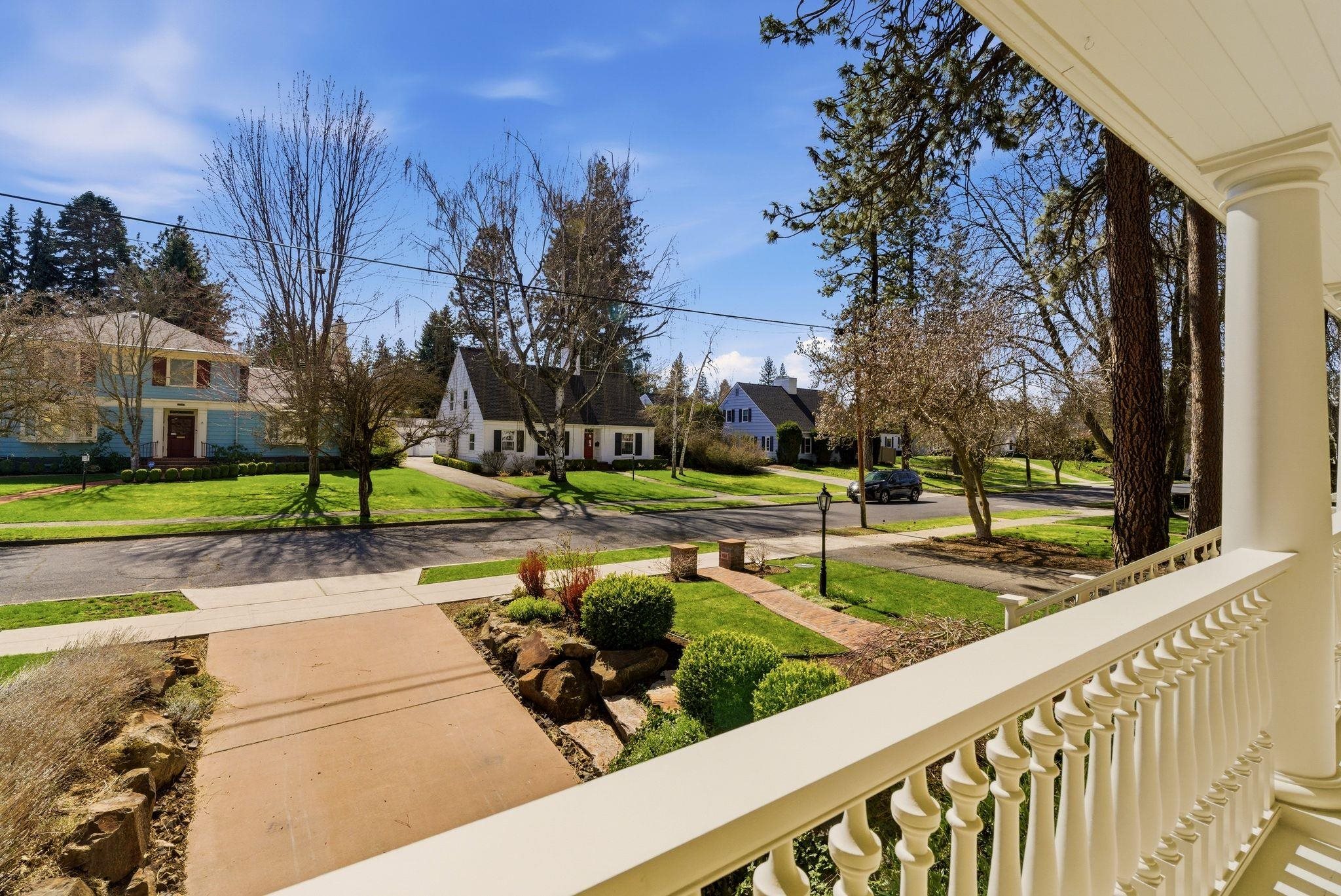 1215 East Overbluff Road Spokane, WA 99203 - Photo 5 of 50