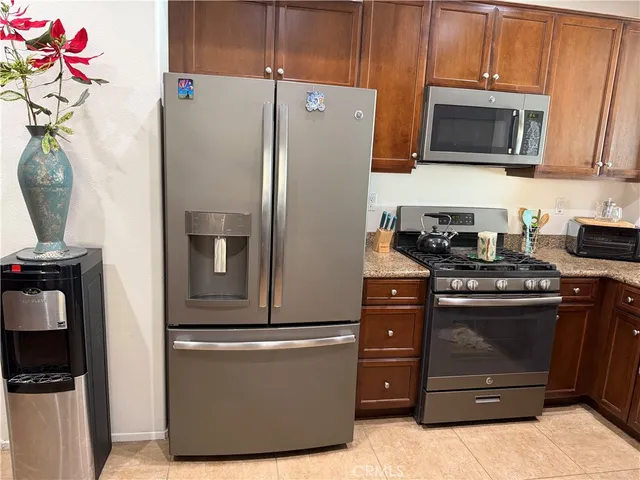 $475,000 | 27571 Darrington Avenue, Unit 2, Murrieta, CA 92562