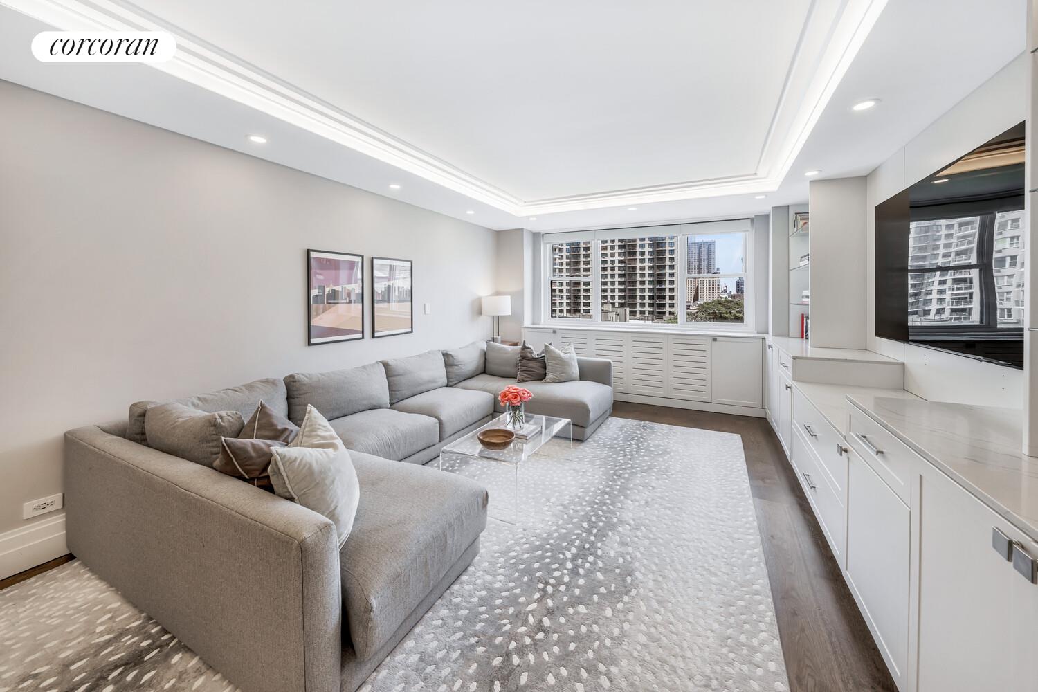 315 East 72nd Street, Unit 9H Manhattan, NY 10021 - Photo 2 of 14