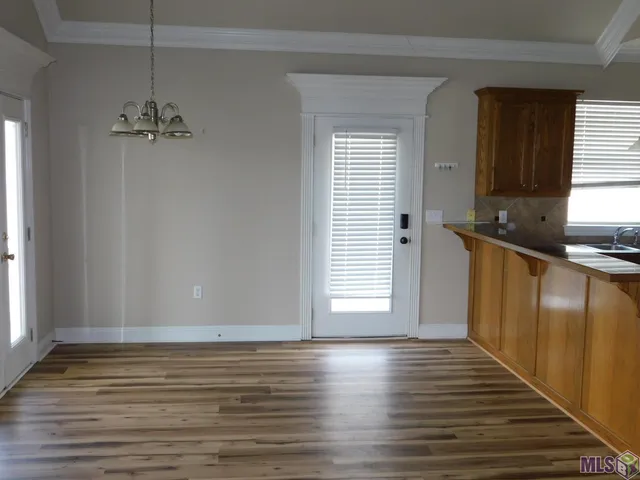 $1,600 | 11182 River Highlands Drive, Unit 7B, St. Amant, LA 70774