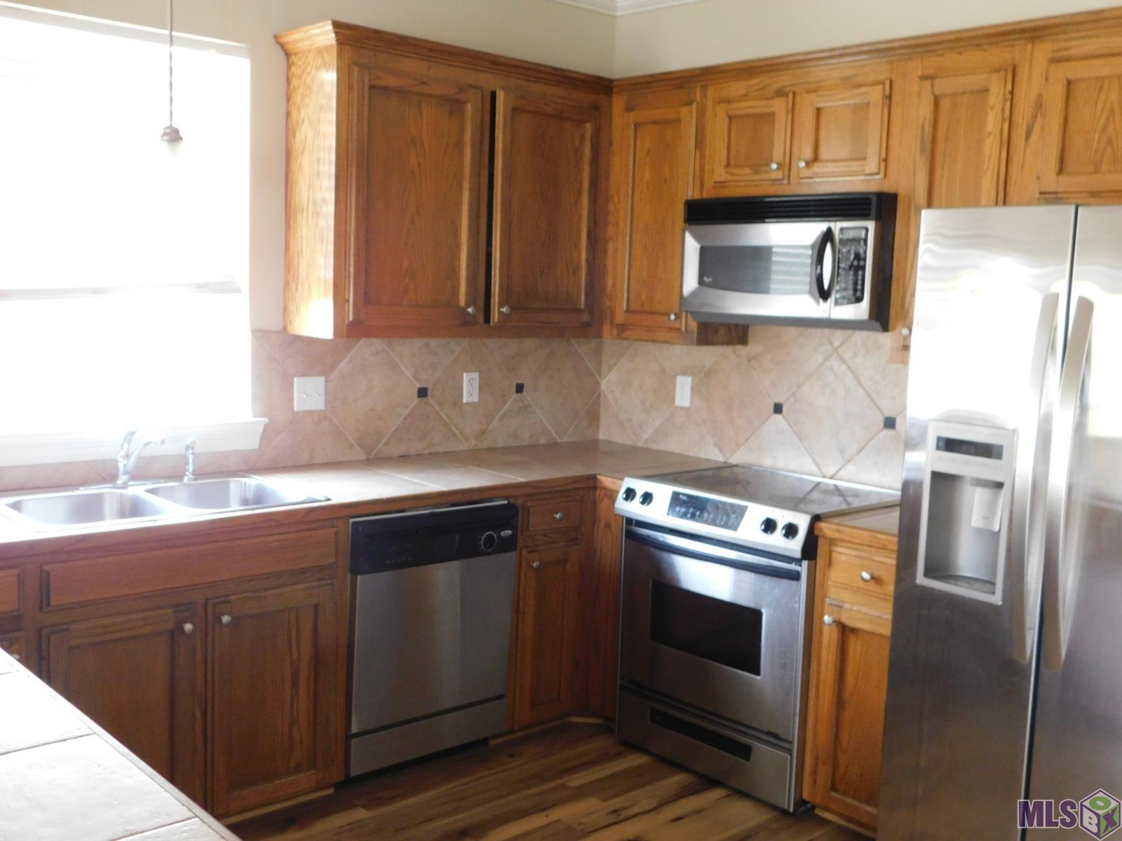 11182 River Highlands Drive, Unit 7B St. Amant, LA 70774 - Photo 13 of 17