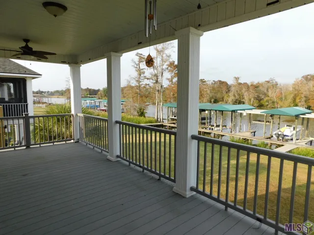 $1,600 | 11182 River Highlands Drive, Unit 7B, St. Amant, LA 70774