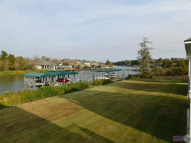 $1,600 | 11182 River Highlands Drive, Unit 7B, St. Amant, LA 70774