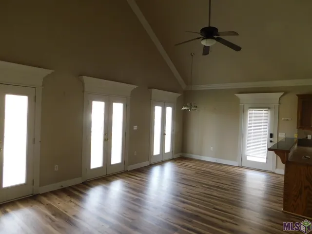 $1,600 | 11182 River Highlands Drive, Unit 7B, St. Amant, LA 70774