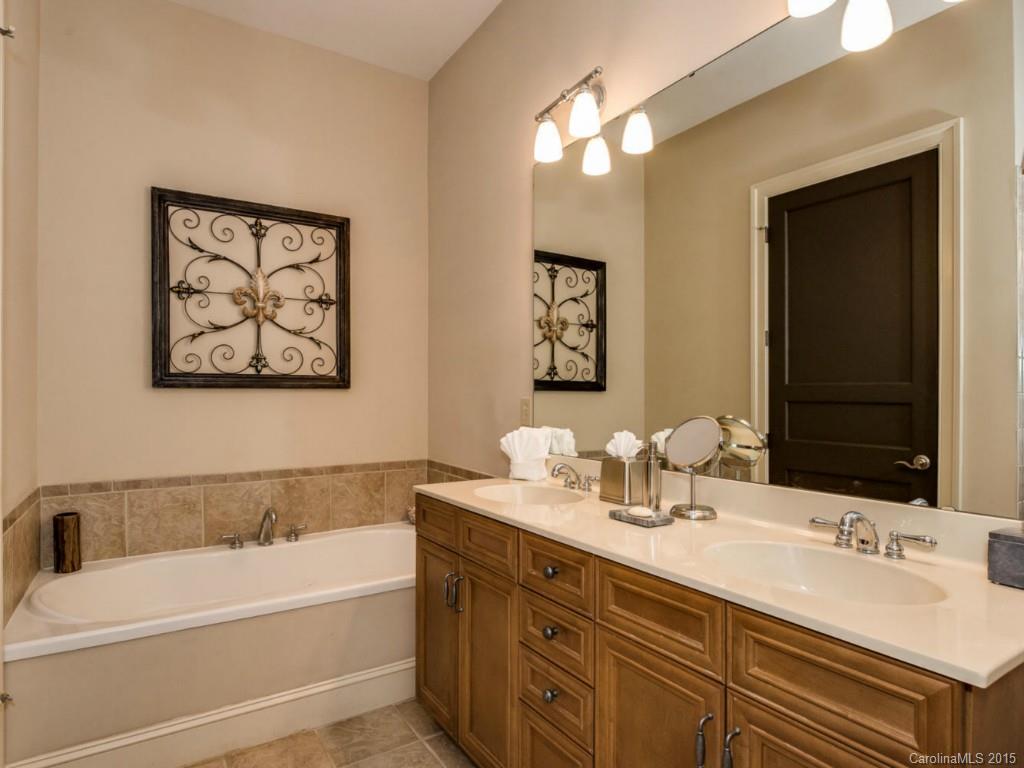 281 Queens Road, Unit 281 Charlotte, NC 28204 - Photo 8 of 18