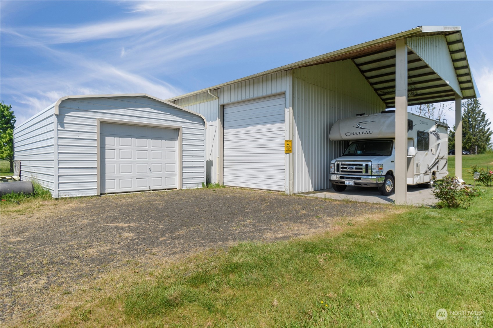 285 West Birnie Slough Road Cathlamet, WA 98612 - Photo 3 of 40 a front view of a house