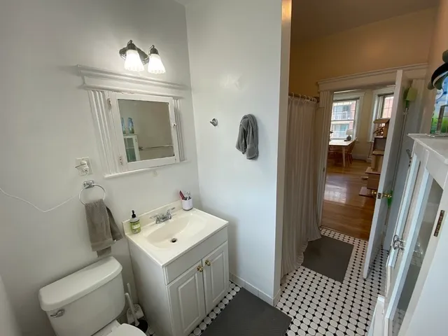 $3,200 | 77 Parkman Street, Unit 4, Brookline, MA 02446