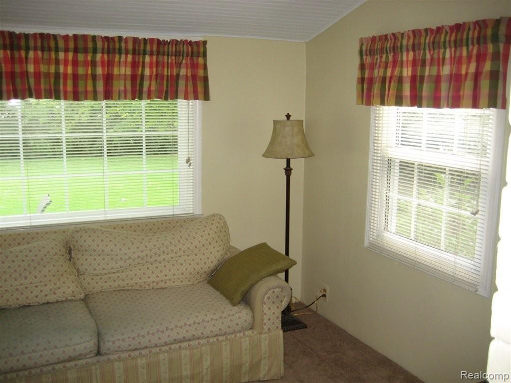 4088 Cumberland Road Berkley, MI 48072 - Photo 24 of 49 Family Room