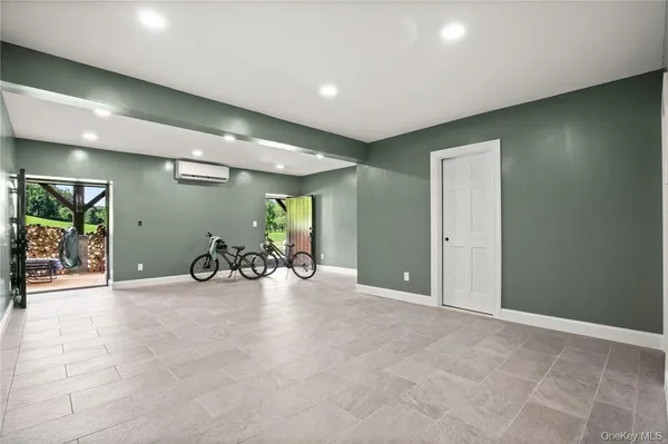 $1,995,000 | 55 Daley Road, Poughkeepsie, NY 12603