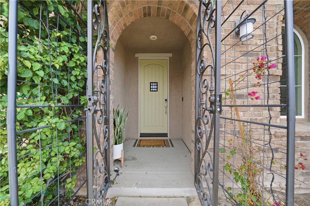 45725 Middle Gate Court Temecula, CA 92592 - Photo 4 of 27