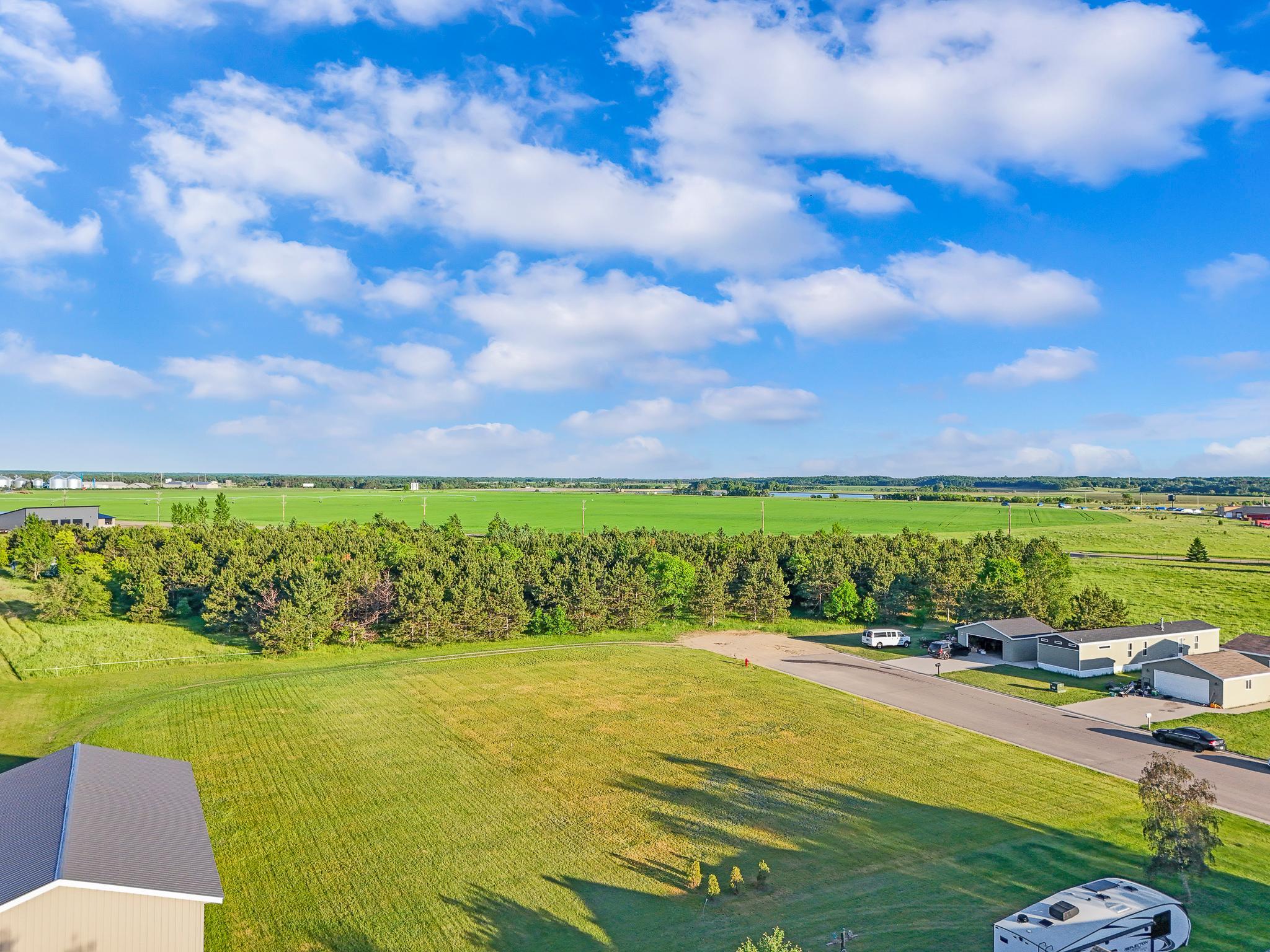 707 4th Street Southeast Perham, MN 56573 - Photo 5 of 10