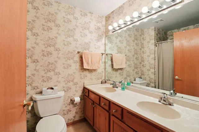 $346,000 | 1923 Schomer Court, Unit 1923, Aurora, IL 60505