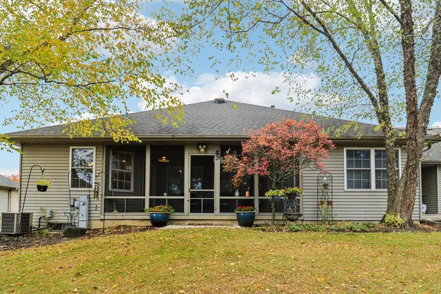 $346,000 | 1923 Schomer Court, Unit 1923, Aurora, IL 60505