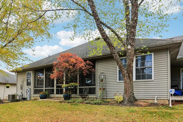 $346,000 | 1923 Schomer Court, Unit 1923, Aurora, IL 60505