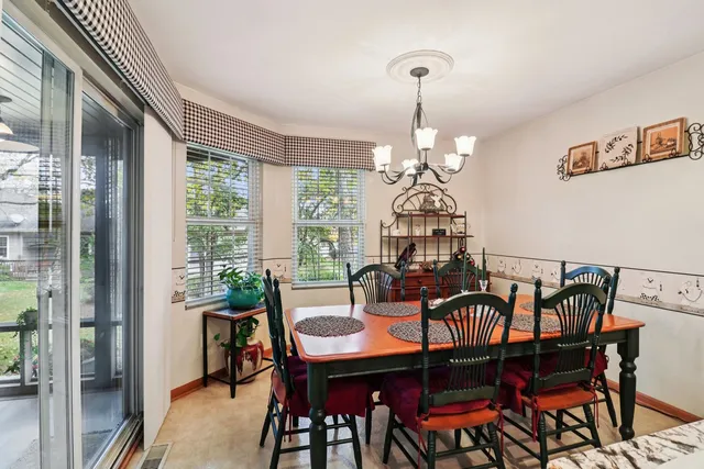 $346,000 | 1923 Schomer Court, Unit 1923, Aurora, IL 60505