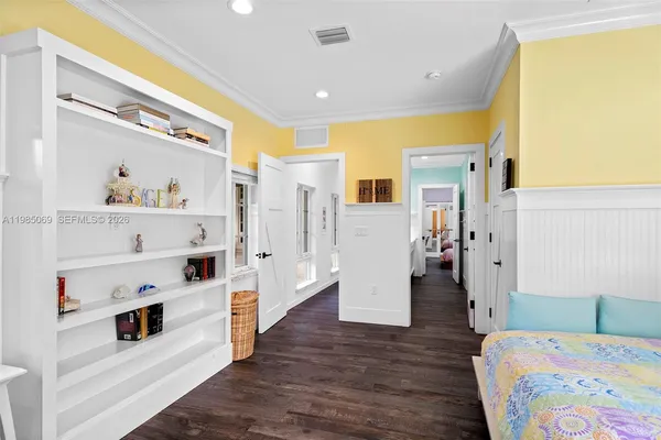 $6,695,000 | 6700 Southwest 132nd Street, Pinecrest, FL 33156