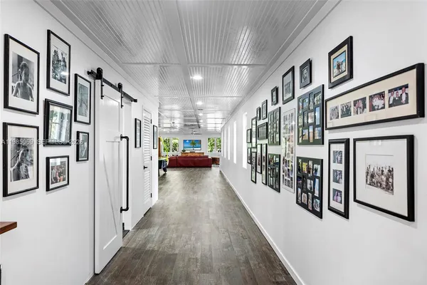 $6,695,000 | 6700 Southwest 132nd Street, Pinecrest, FL 33156