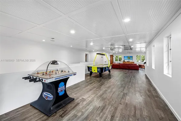 $6,695,000 | 6700 Southwest 132nd Street, Pinecrest, FL 33156