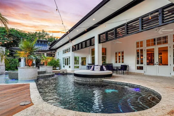 $6,695,000 | 6700 Southwest 132nd Street, Pinecrest, FL 33156