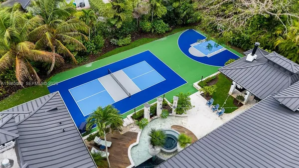 $6,695,000 | 6700 Southwest 132nd Street, Pinecrest, FL 33156