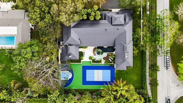 $6,695,000 | 6700 Southwest 132nd Street, Pinecrest, FL 33156