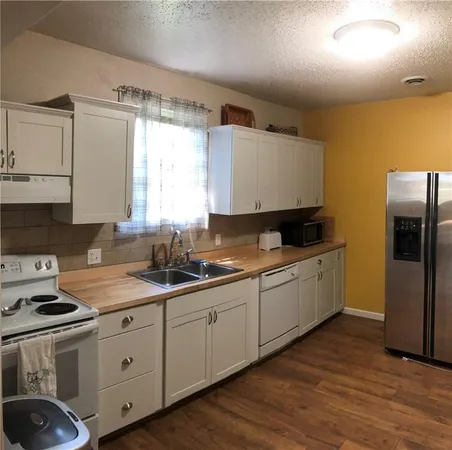 $144,000 | 312 Grand Avenue, Leavenworth, KS 66048