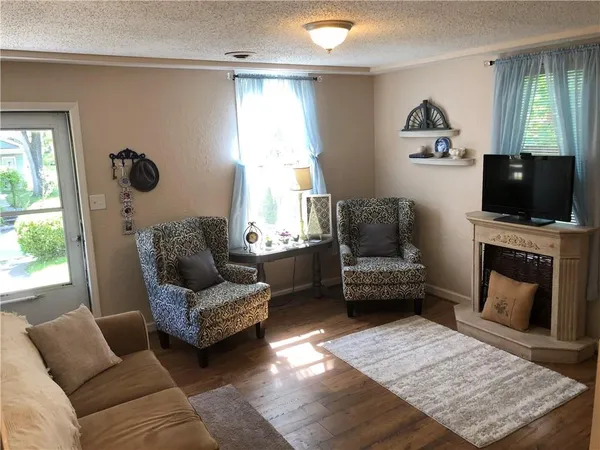 $144,000 | 312 Grand Avenue, Leavenworth, KS 66048