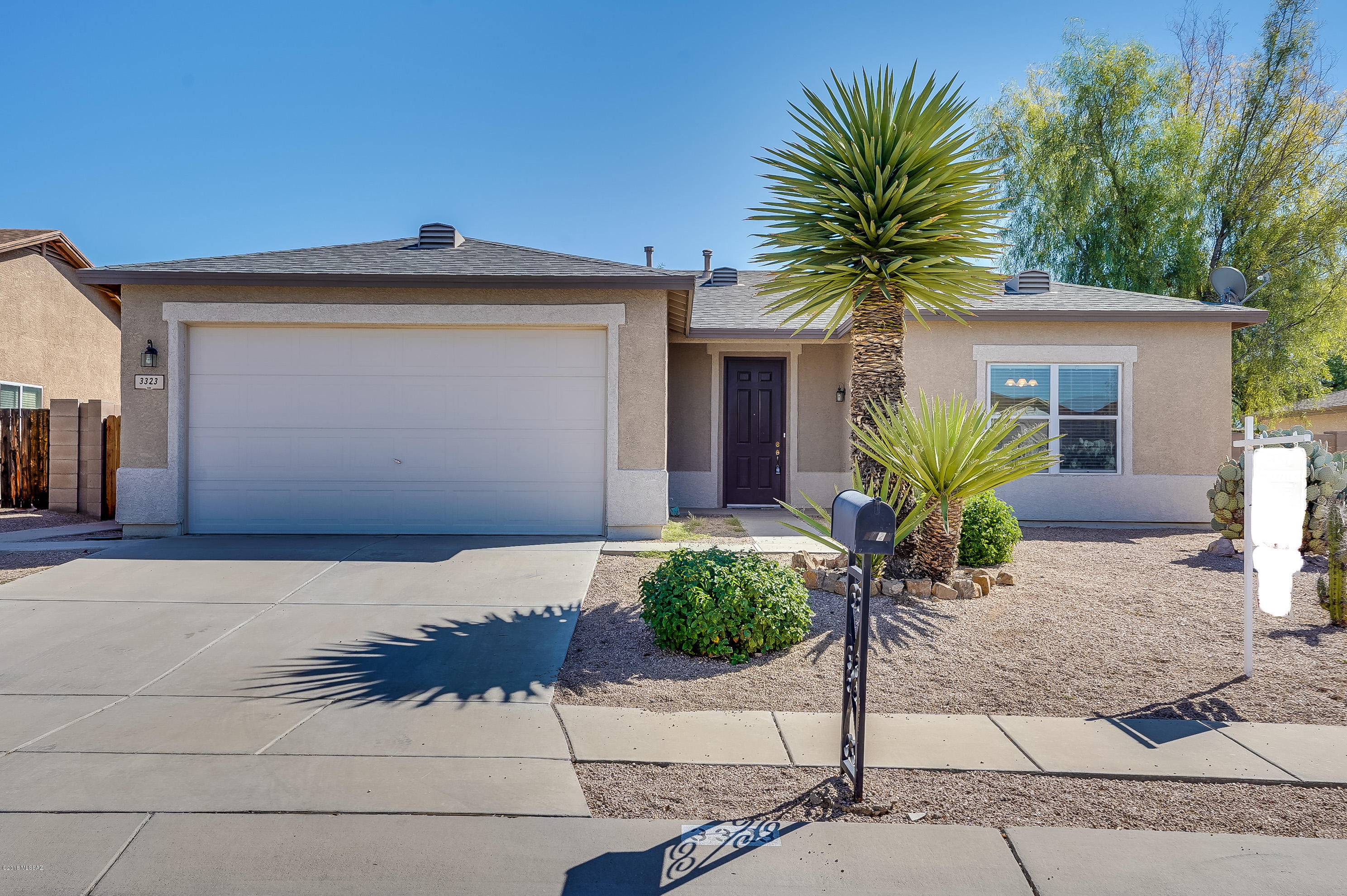 3323 South Twilight Echo Road Tucson, AZ 85735 - Photo 2 of 50 Gallery Image 2