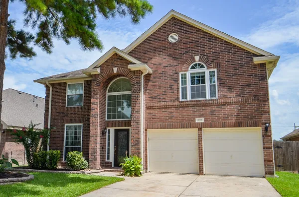 $310,000 | 15018 Moss Boulder Court, Houston, TX 77084