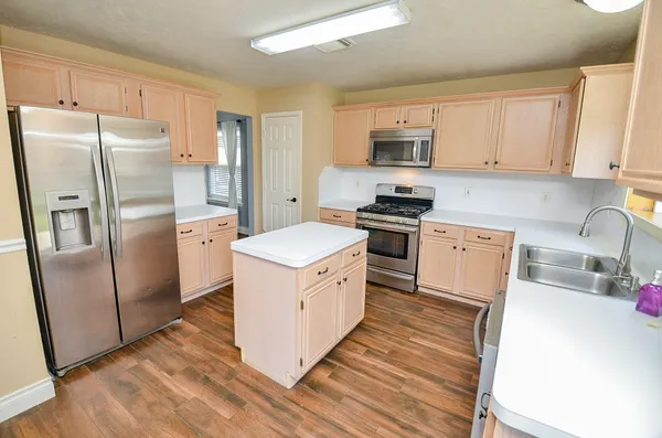 $310,000 | 15018 Moss Boulder Court, Houston, TX 77084