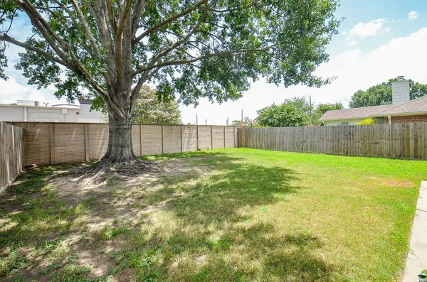 $310,000 | 15018 Moss Boulder Court, Houston, TX 77084
