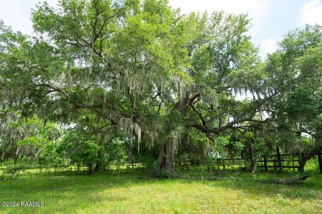 $1,388,046 | 0 West W Highway, Unit LOT 2, Abbeville, LA 70510