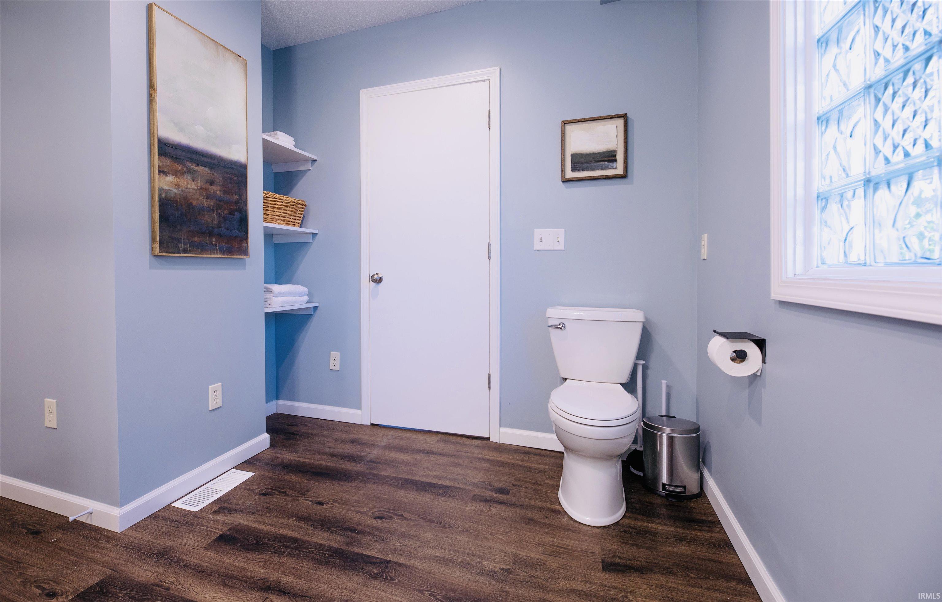 316 West Jackson Street Decatur, IN 46733 - Photo 12 of 34