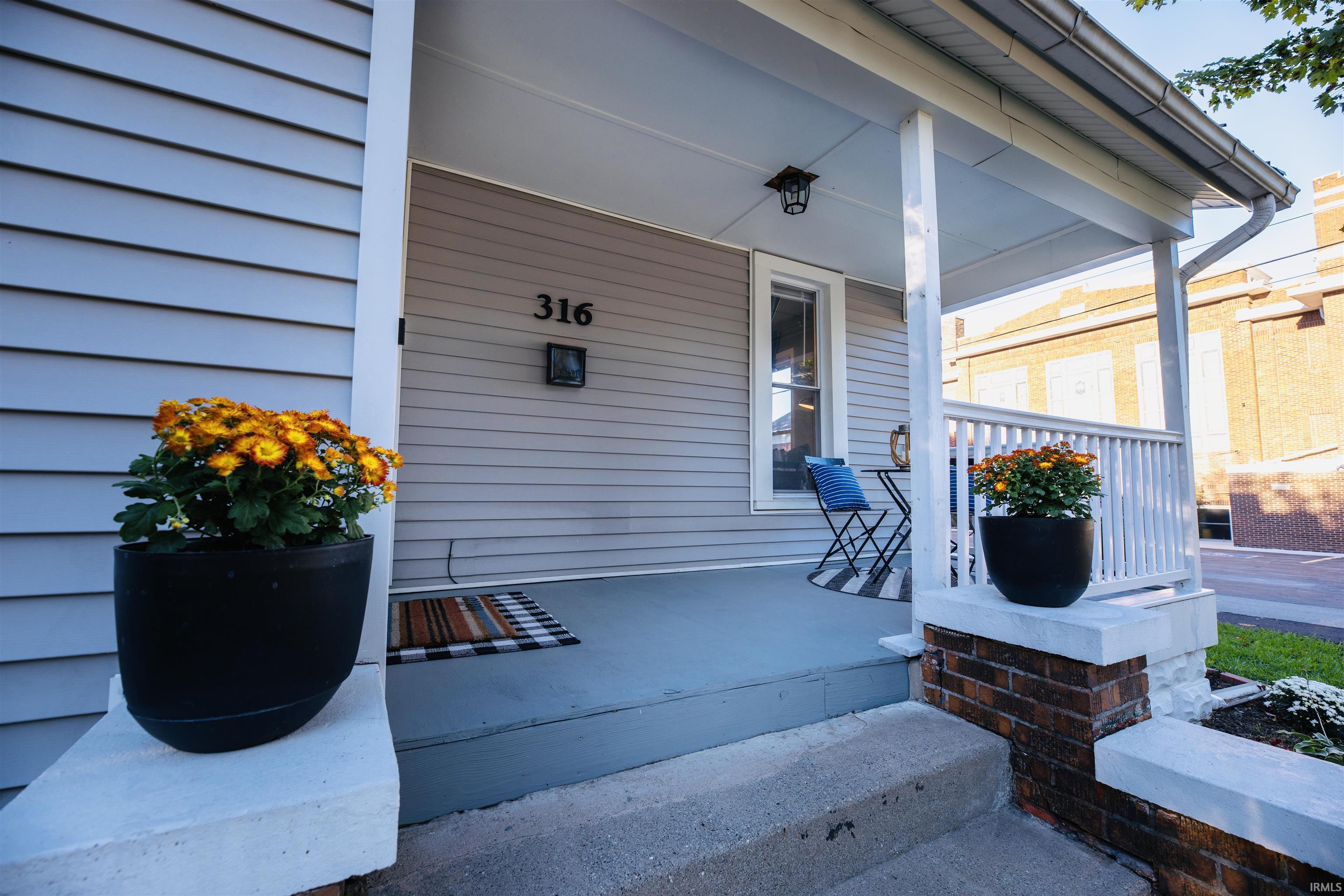 316 West Jackson Street Decatur, IN 46733 - Photo 3 of 34