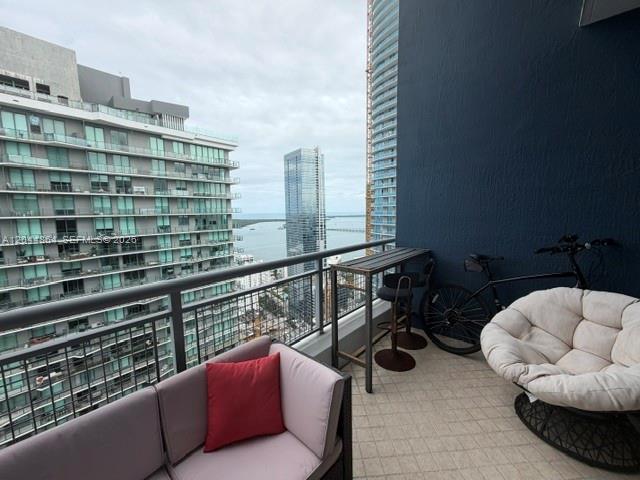 60 Southwest 13th Street, Unit 4810 Miami, FL 33130 - Photo 4 of 7
