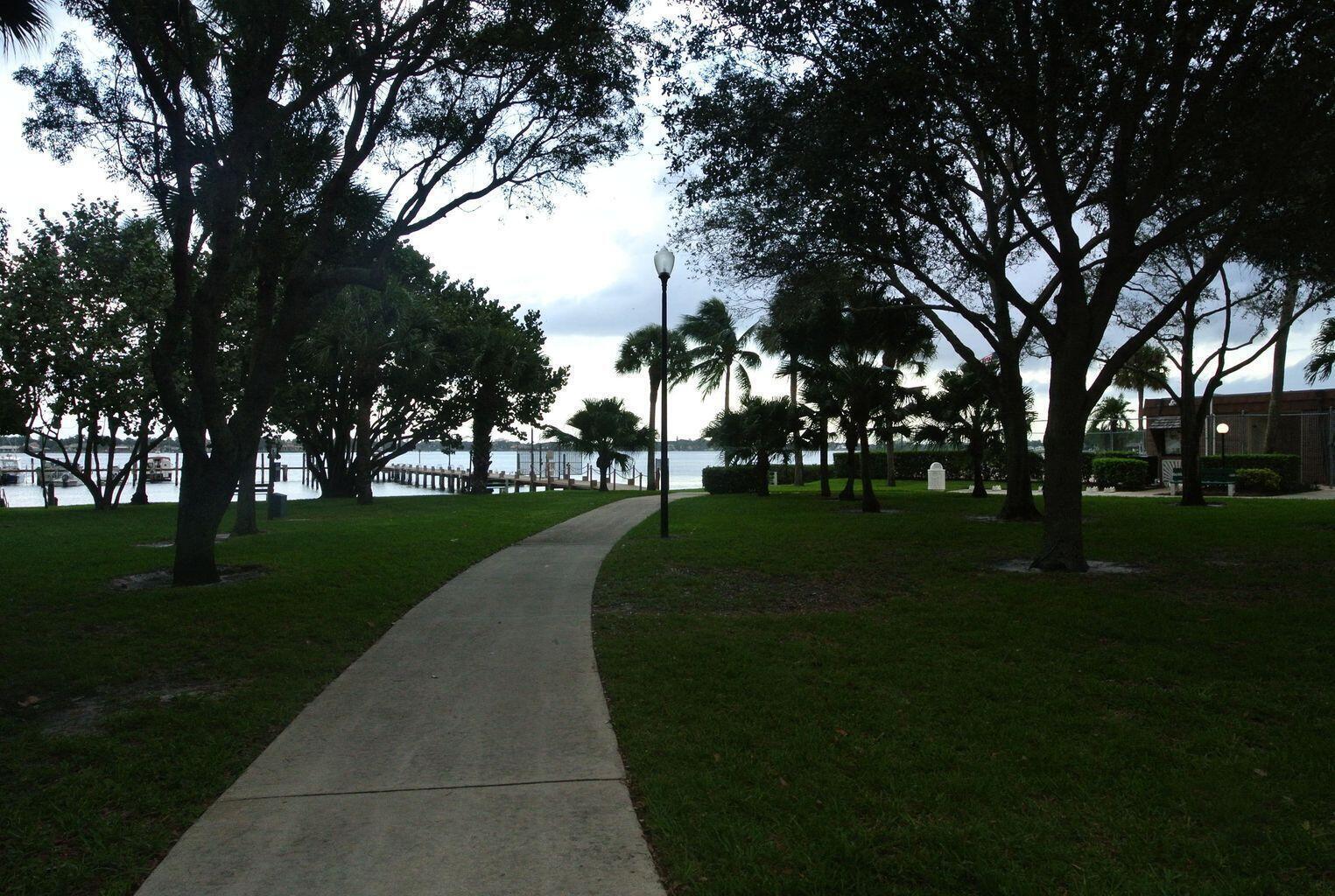 825 Center Street, Unit 3D Jupiter, FL 33458 - Photo 23 of 28 River walk