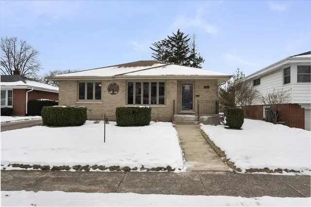 $600,000 | 878 Parkside Avenue, Elmhurst, IL 60126