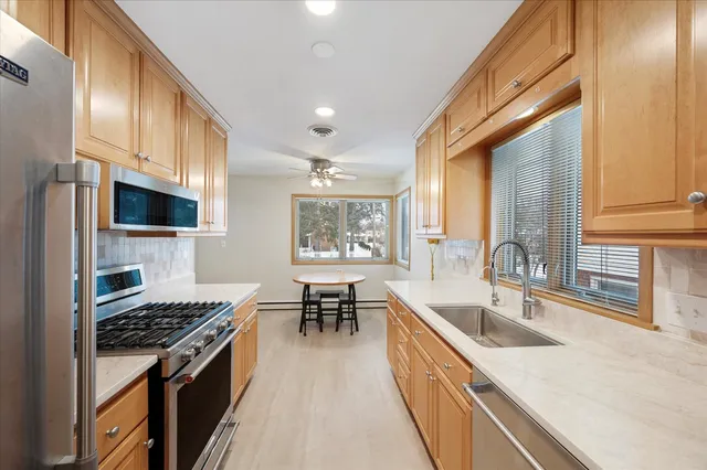 $600,000 | 878 Parkside Avenue, Elmhurst, IL 60126