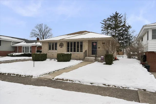 $600,000 | 878 Parkside Avenue, Elmhurst, IL 60126