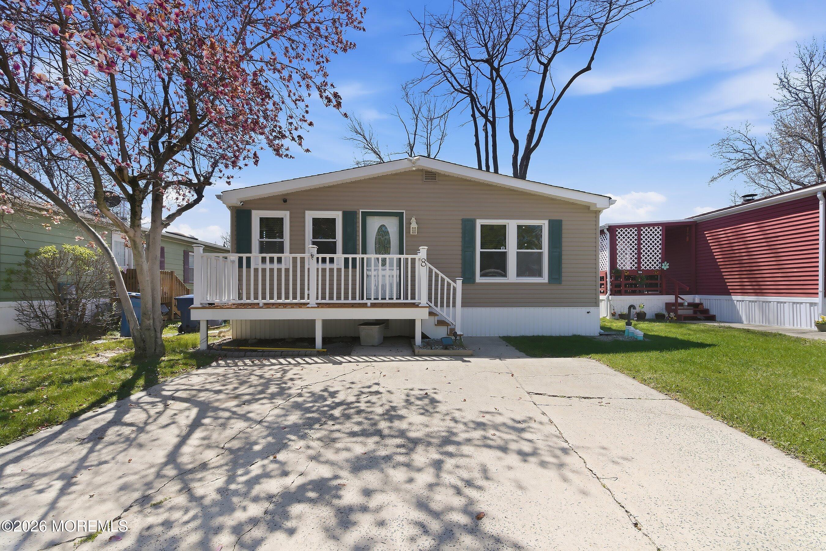8 Longfellow Road North Brunswick, NJ 08902 - Photo 1 of 24 03-Front