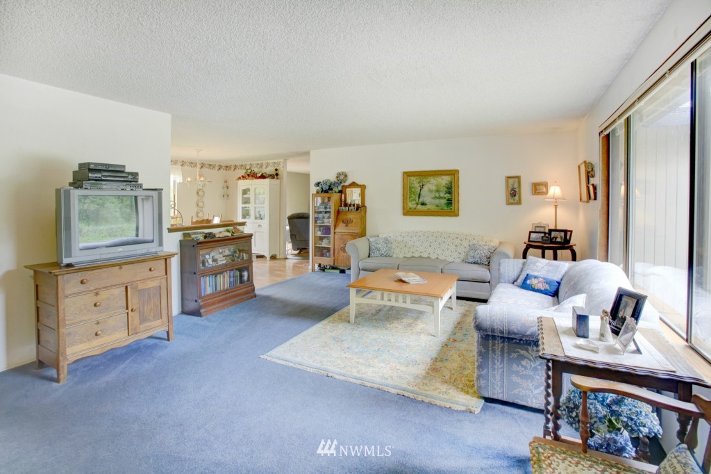 20921 9th Avenue Southeast Bothell, WA 98021 - Photo 2 of 23