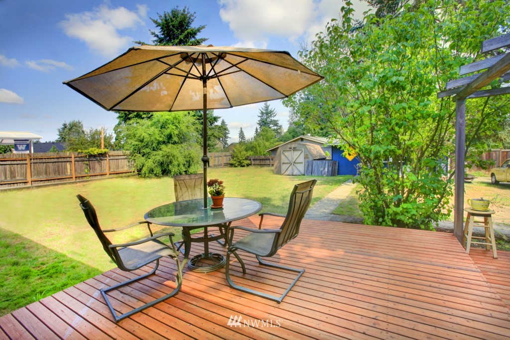 20921 9th Avenue Southeast Bothell, WA 98021 - Photo 12 of 23
