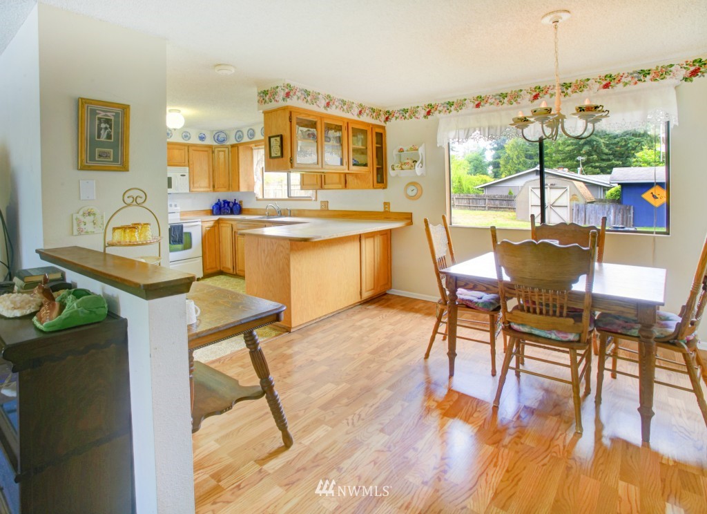 20921 9th Avenue Southeast Bothell, WA 98021 - Photo 4 of 23