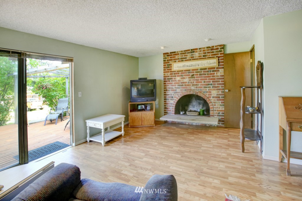 20921 9th Avenue Southeast Bothell, WA 98021 - Photo 6 of 23