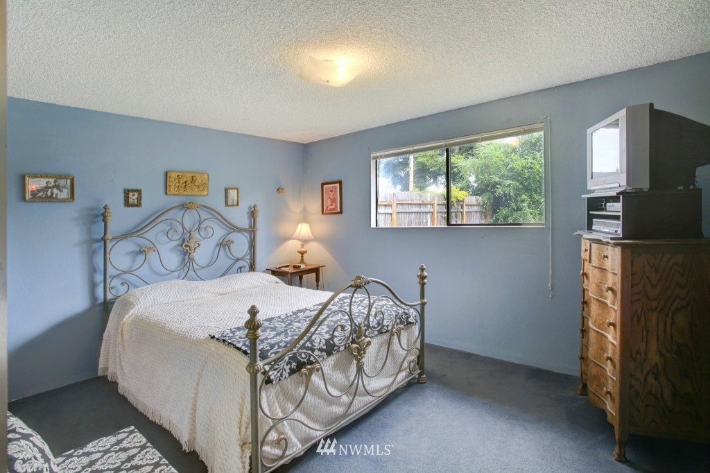 20921 9th Avenue Southeast Bothell, WA 98021 - Photo 8 of 23