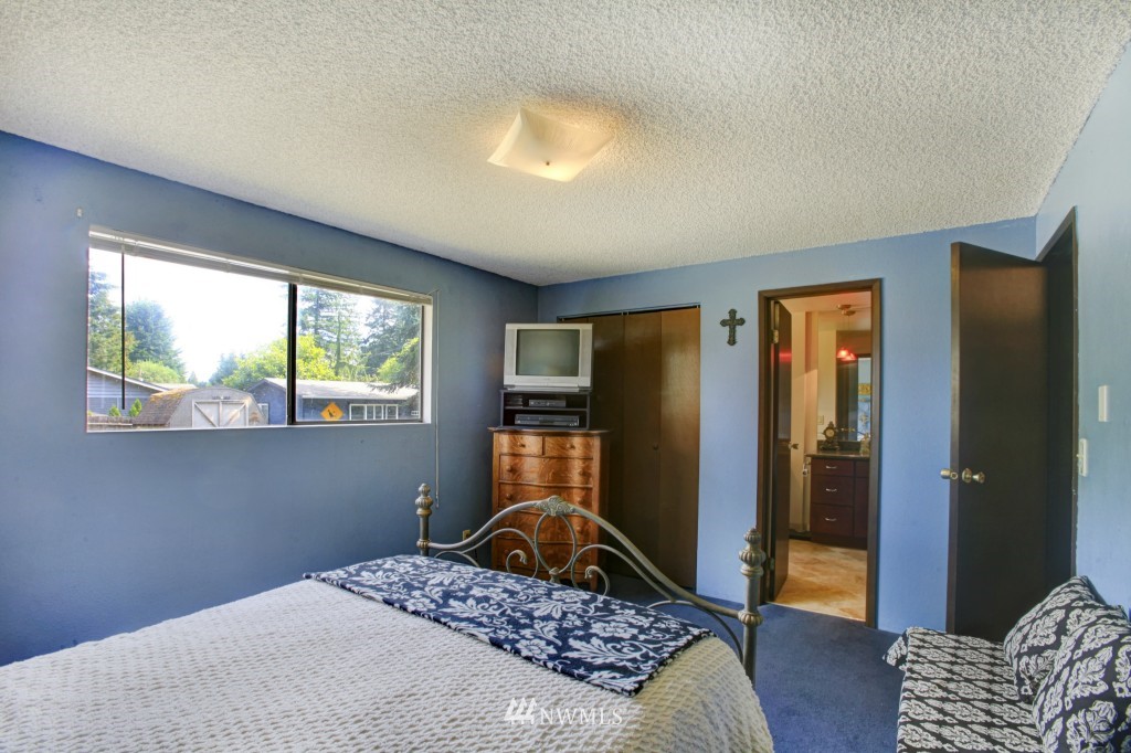 20921 9th Avenue Southeast Bothell, WA 98021 - Photo 9 of 23