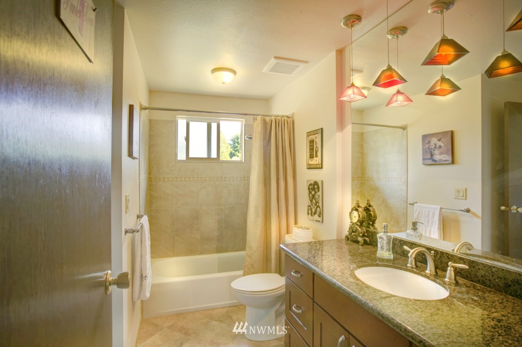 20921 9th Avenue Southeast Bothell, WA 98021 - Photo 10 of 23