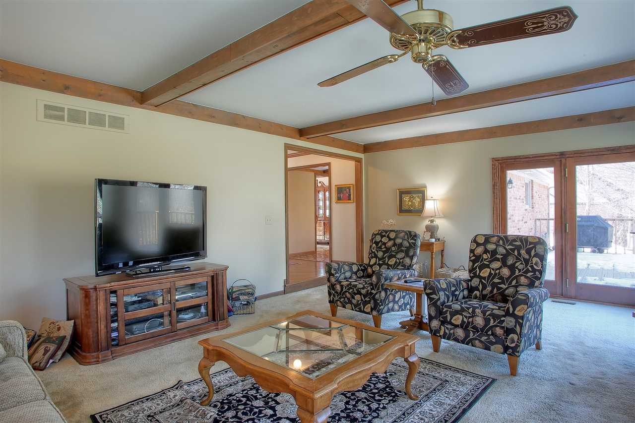 2614 Lambeth Park Rochester, MI 48306 - Photo 15 of 32 Family Room 3rd View