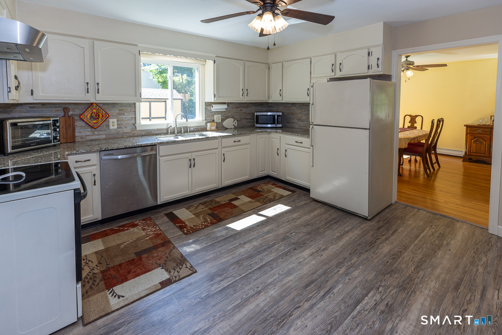 428 Hammock Road Westbrook, CT 06498 - Photo 9 of 40 Gallery Image 9